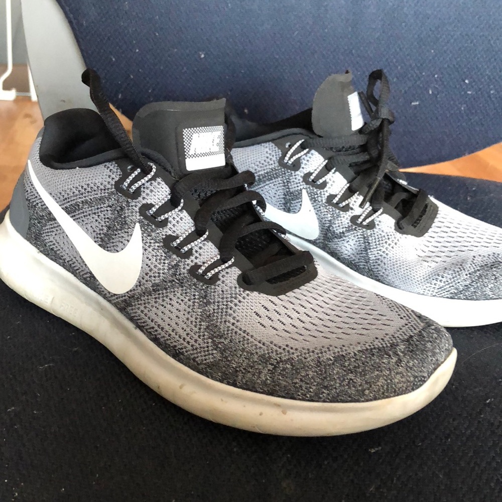 Nike free rn 2017